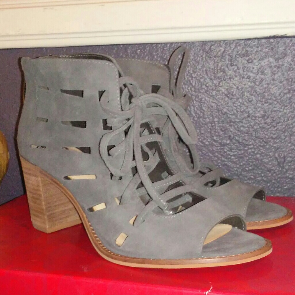 Vince Camuto Leather Suade